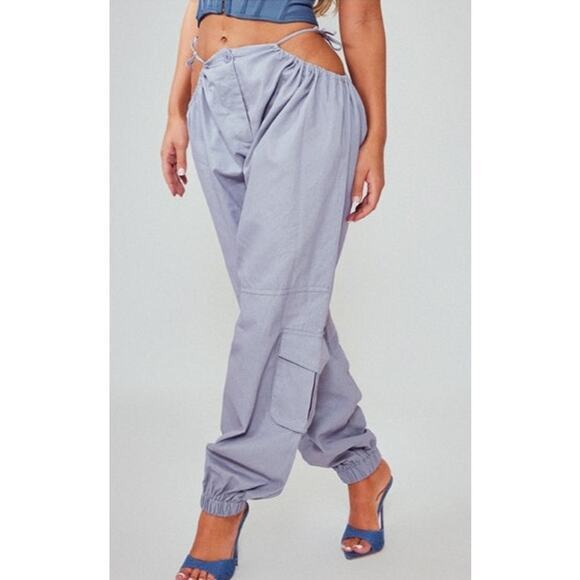 NEW PrettyLittleThing Cargo Joggers Size 0 Cut Out Gray Low Rise Baggy Casual - Picture 2 of 7